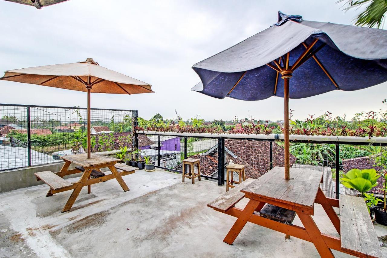 Oyo 92256 Sentosa Residence Yogyakarta Esterno foto